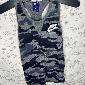 Nike Tank Top Women’s Large Gray Camo Sleeveless “Just Do It” Logo